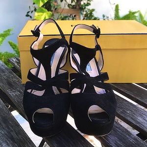 Prada suede black pumps